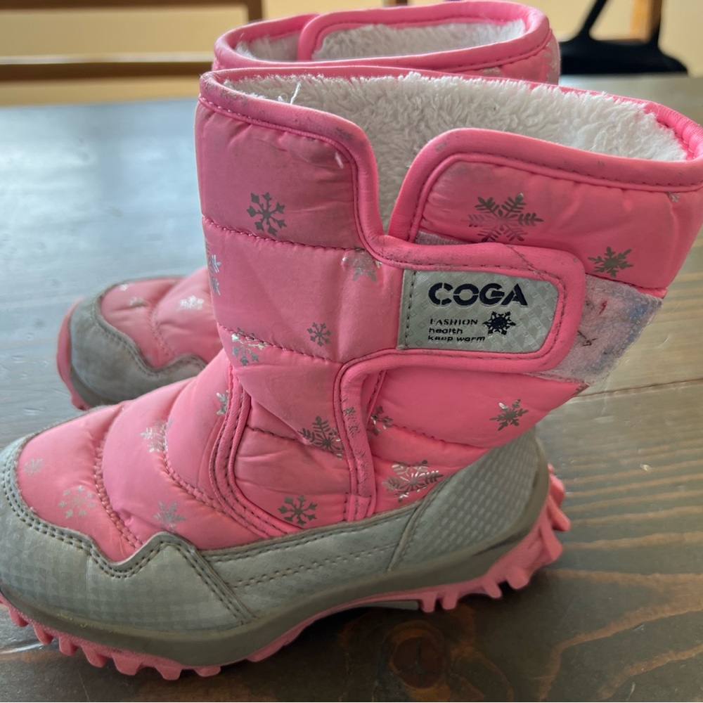 COGA Pink Snow Boots with Silver Snowflakes size 28 EU